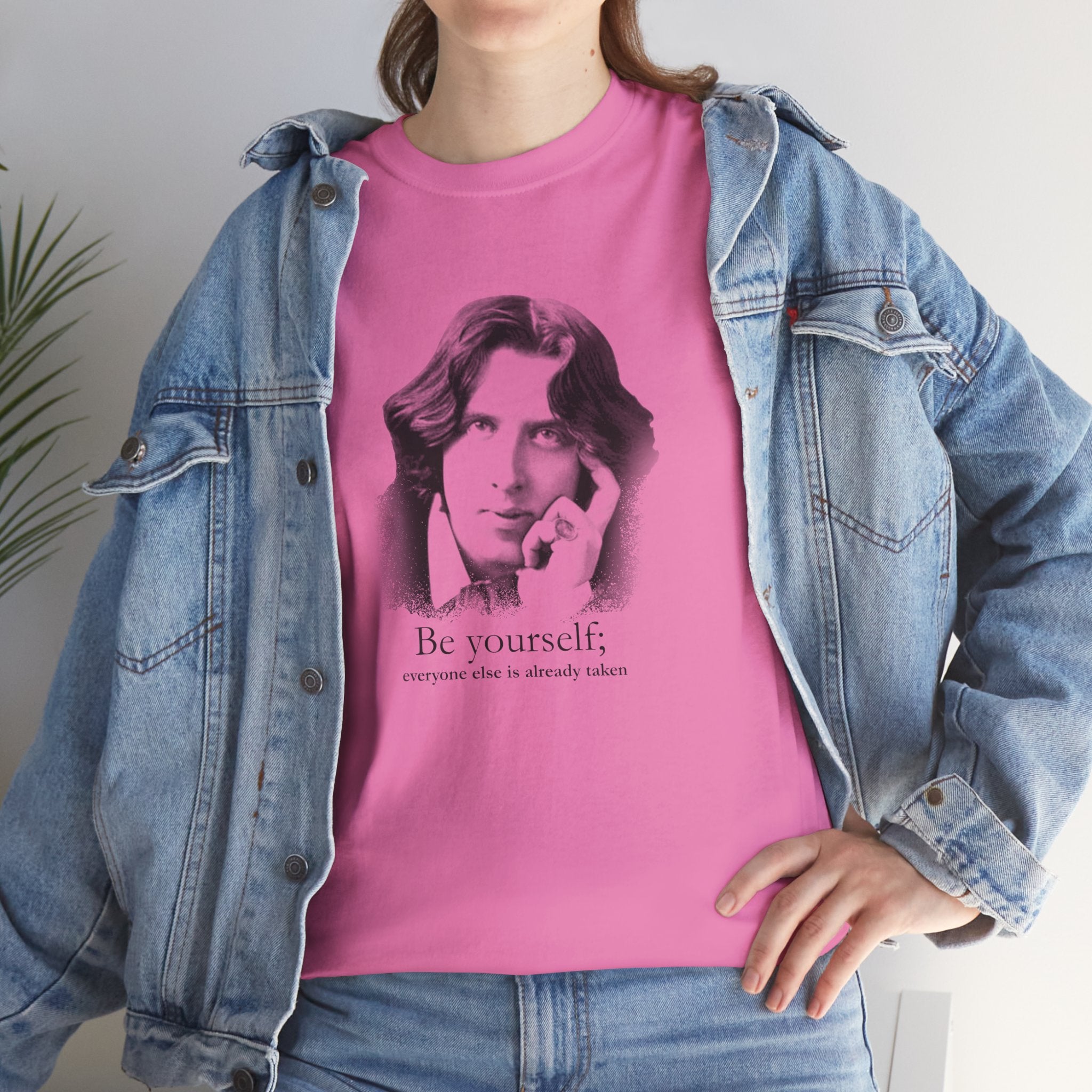 Oscar Wilde - Be yourself; everyone else is already taken.  Iconic Quote T-Shirt