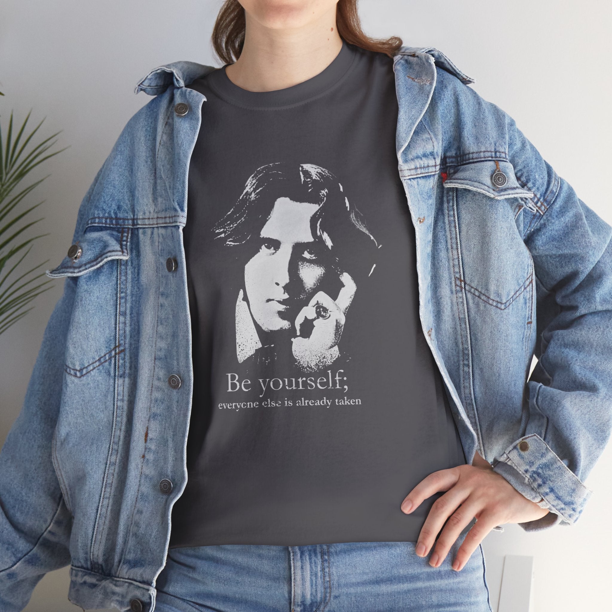 Oscar Wilde - Be yourself; everyone else is already taken.  Iconic Quote T-Shirt