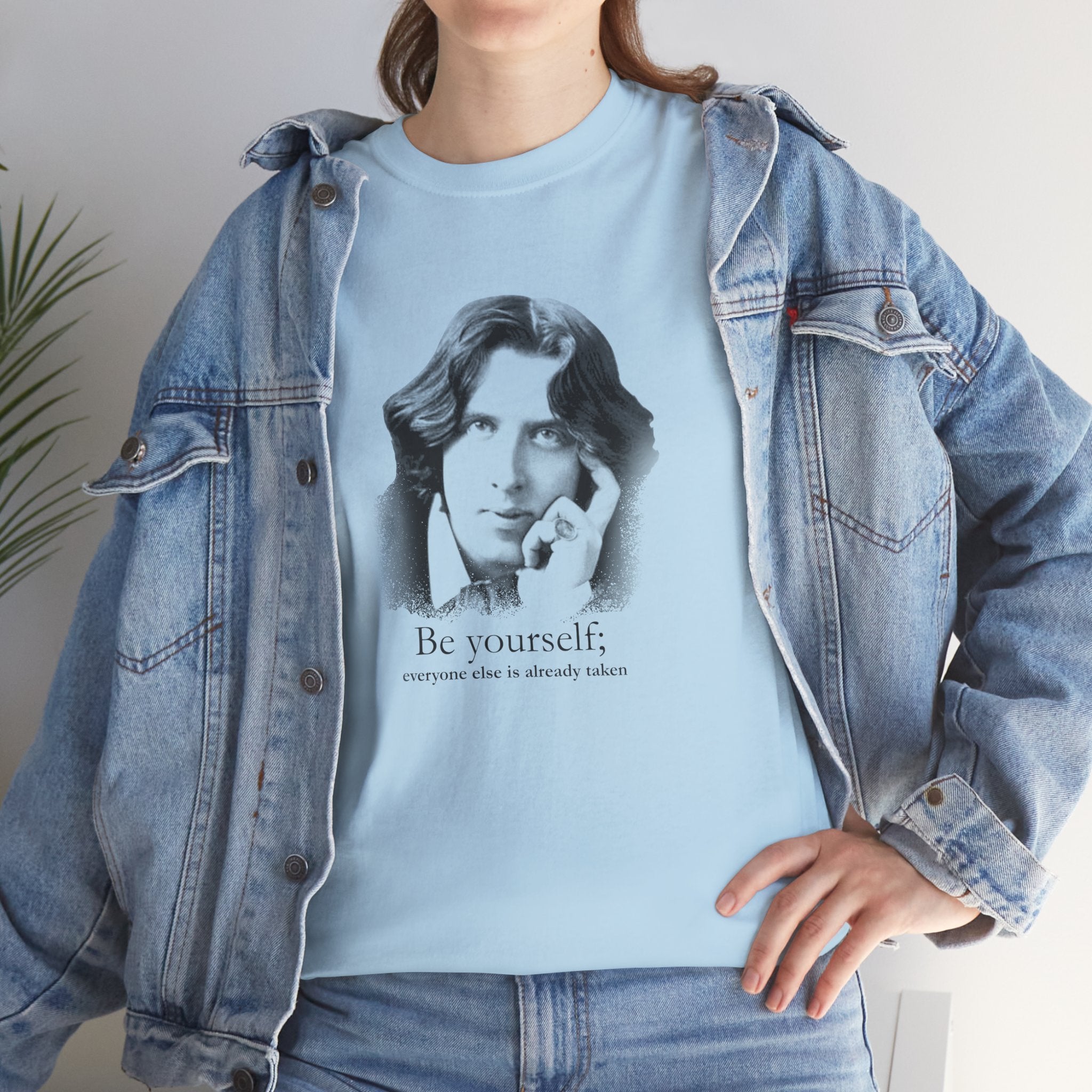 Oscar Wilde - Be yourself; everyone else is already taken.  Iconic Quote T-Shirt